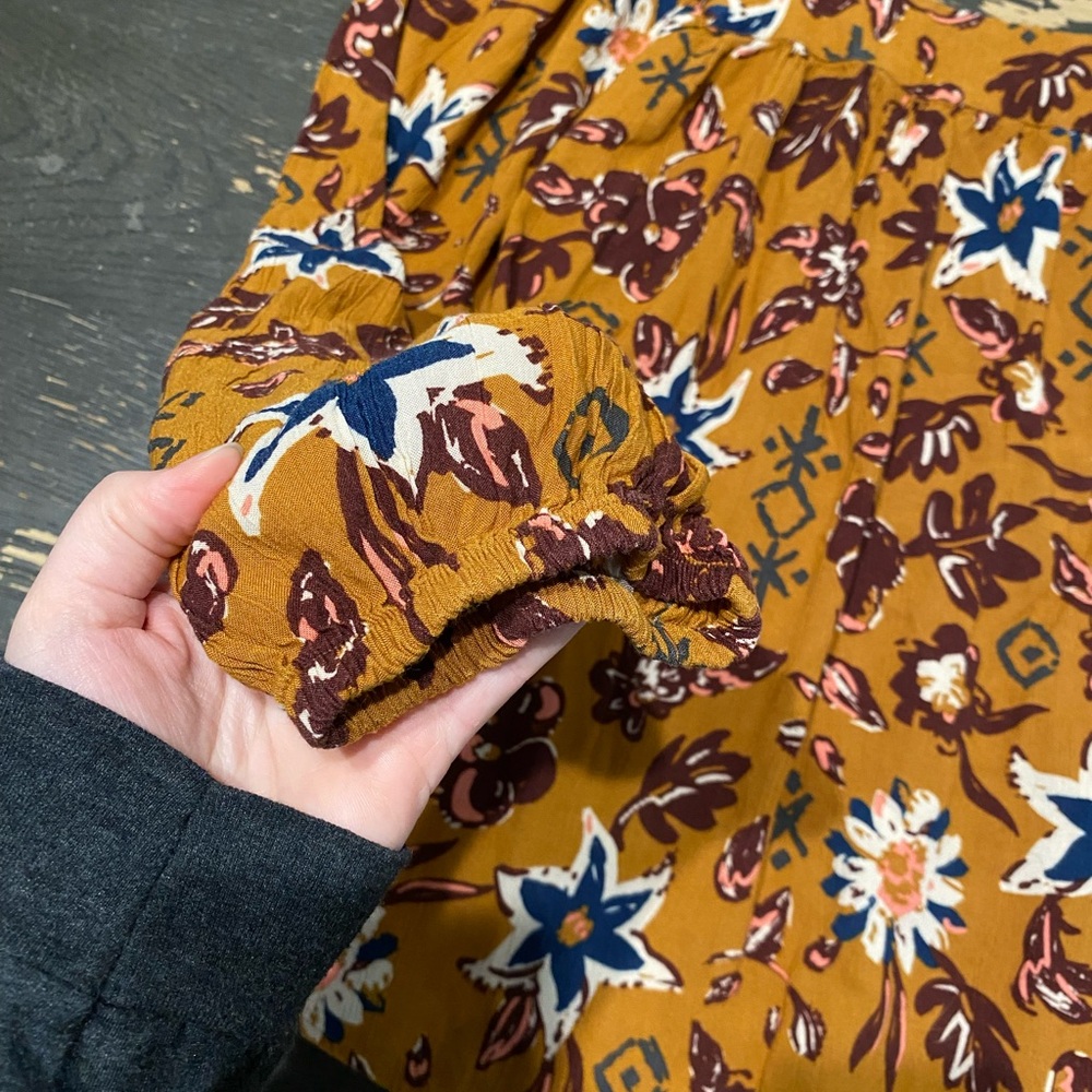 Blouse - Picture 2 of 4